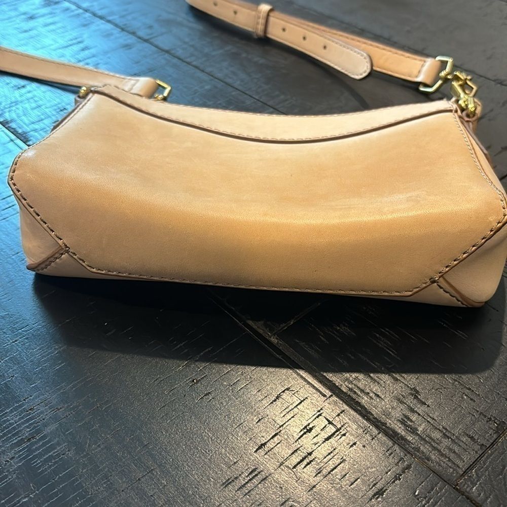 J. Crew Cream Tan Leather Crossbody Classy Gold Hardware Crossbody Bag Purse‌‌‌‍ - Picture 9 of 16